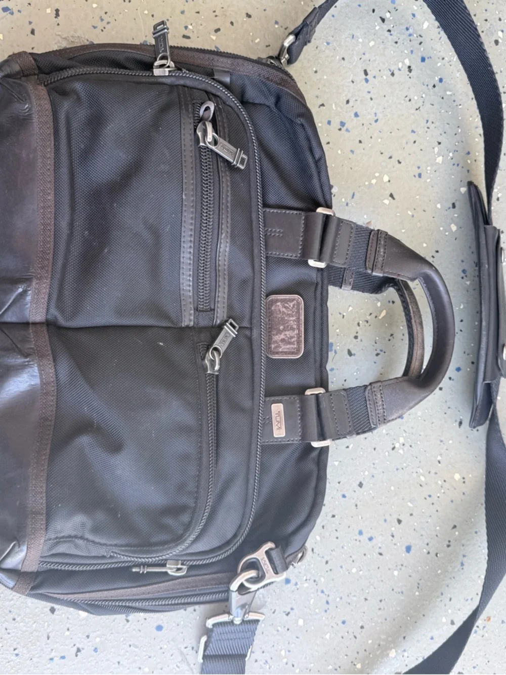 Tumi Black& Brown Medium Nylon & Leather Briefcase Messenger Bag